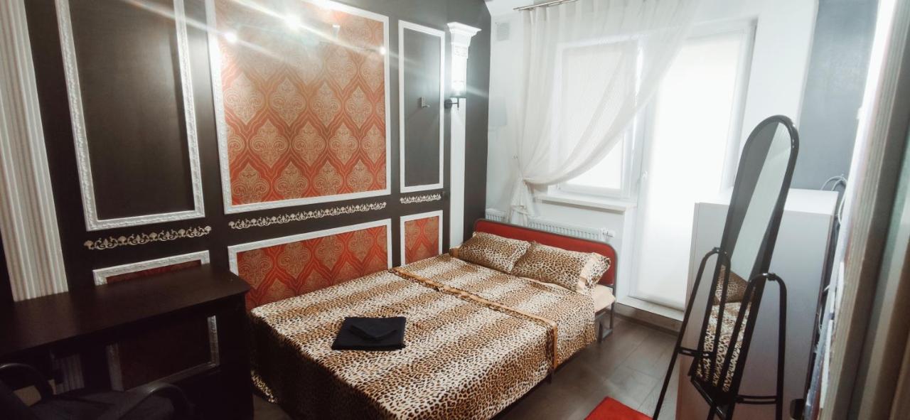 شقة Inessa Center Guest Penthhouse تشيسيناو المظهر الخارجي الصورة