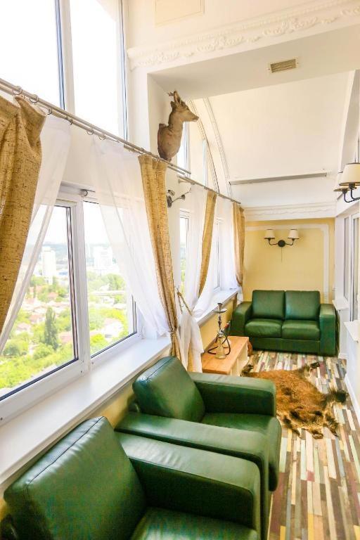 شقة Inessa Center Guest Penthhouse تشيسيناو المظهر الخارجي الصورة